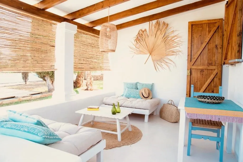 Can Petit - Romantic & Cozy Villa contacts